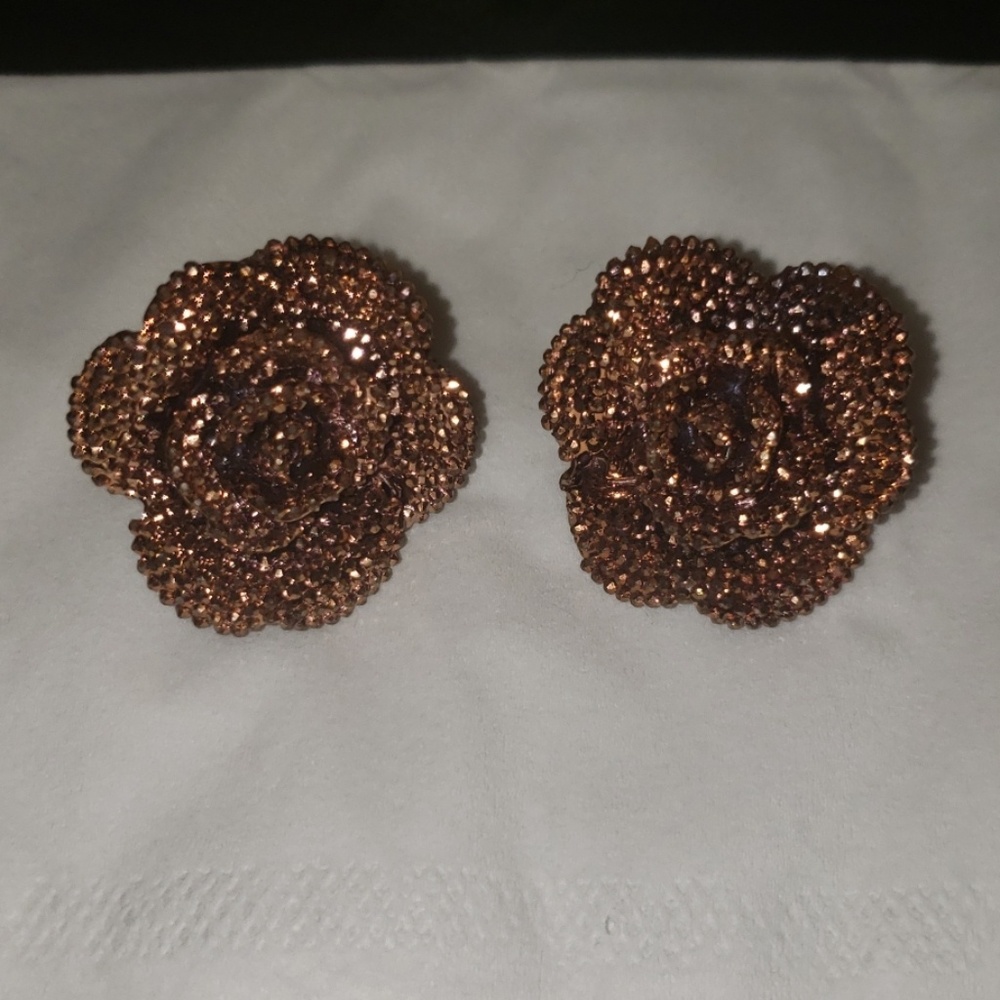Brown/copper rose earrings